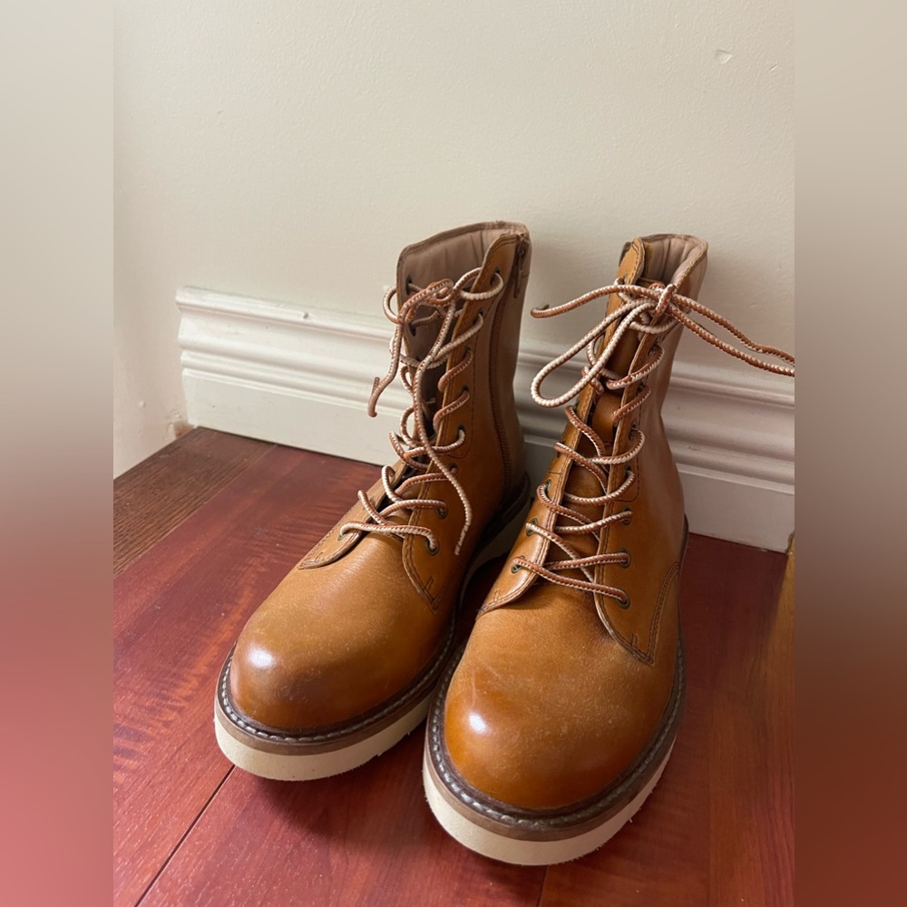 💫 Host Pick 💫 NWOT Taos Lace-Up Boots (6, Brown Leather)
